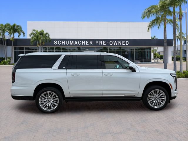 Certified 2025 Cadillac Escalade ESV Premium Luxury w/ Touring Package AWD/4WD image 8