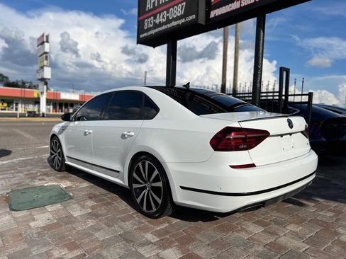 Used 2018 Volkswagen Passat GT image 6