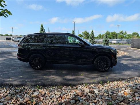 Used 2023 Lincoln Aviator Reserve w/ Equipment Group 201A AWD/4WD image 6