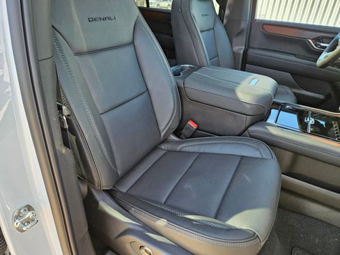 New 2026 GMC Yukon XL Denali w/ Sun & Power Step Package image 31