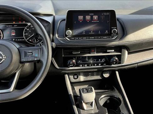 Certified 2024 Nissan Rogue SV image 18