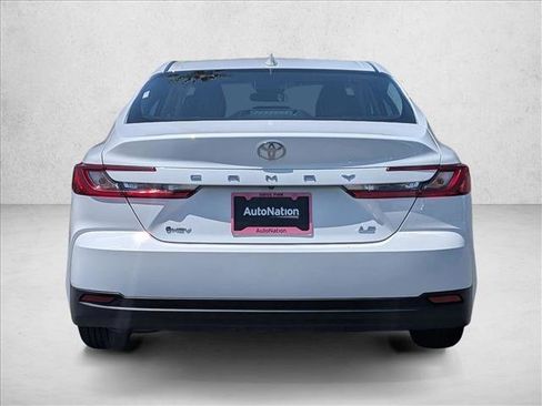 Used 2025 Toyota Camry LE FWD image 7