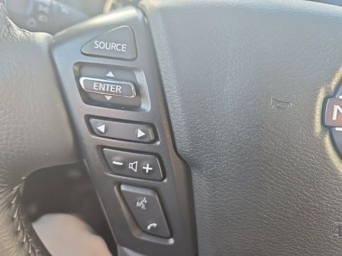 Used 2025 Nissan Frontier SV w/ SV Convenience Package image 16