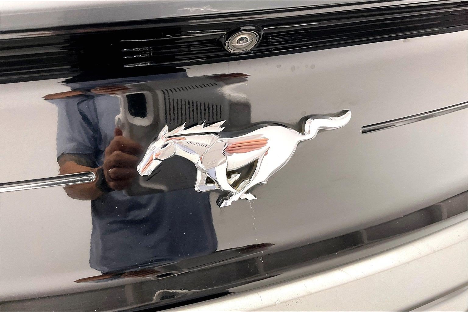 Used 2022 Ford Mustang Premium RWD image 31