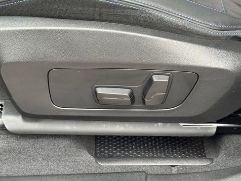 Used 2025 BMW X1 xDrive28i w/ Technology Package image 23