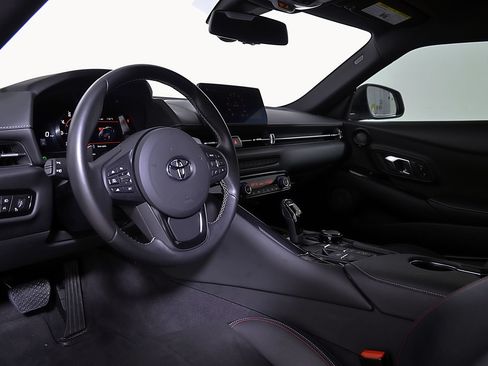 Used 2021 Toyota Supra w/ Safety & Technology Package RWD image 17