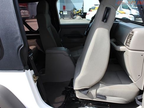 Used 2006 Jeep Wrangler Sport w/ 30" Tire & Wheel Group image 37