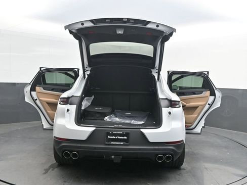 New 2026 Porsche Cayenne S image 49