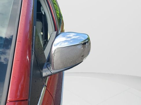 Used 2014 Chrysler Town & Country Touring-L FWD image 26