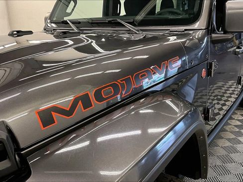 Used 2025 Jeep Gladiator Mojave image 7