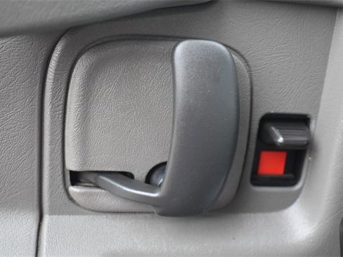 Used 2015 Chevrolet Express 3500 Extended image 16