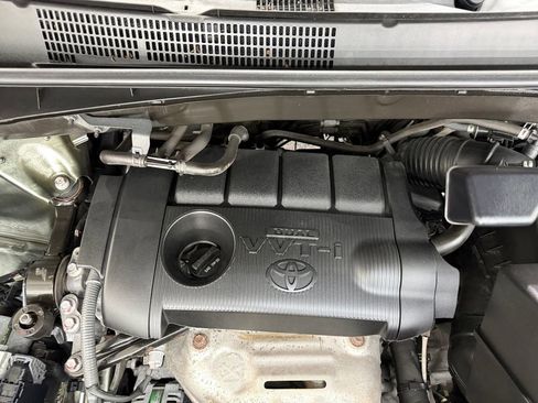 Used 2019 Toyota Highlander LE FWD image 20