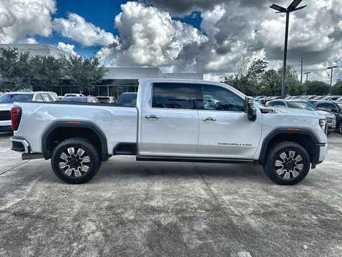 Used 2024 GMC Sierra 2500 Denali w/ Denali Reserve Package AWD/4WD image 10