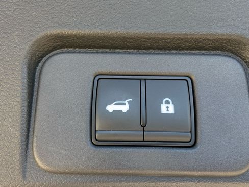 Used 2023 Nissan Rogue Platinum w/ Platinum Premium Package AWD/4WD image 15