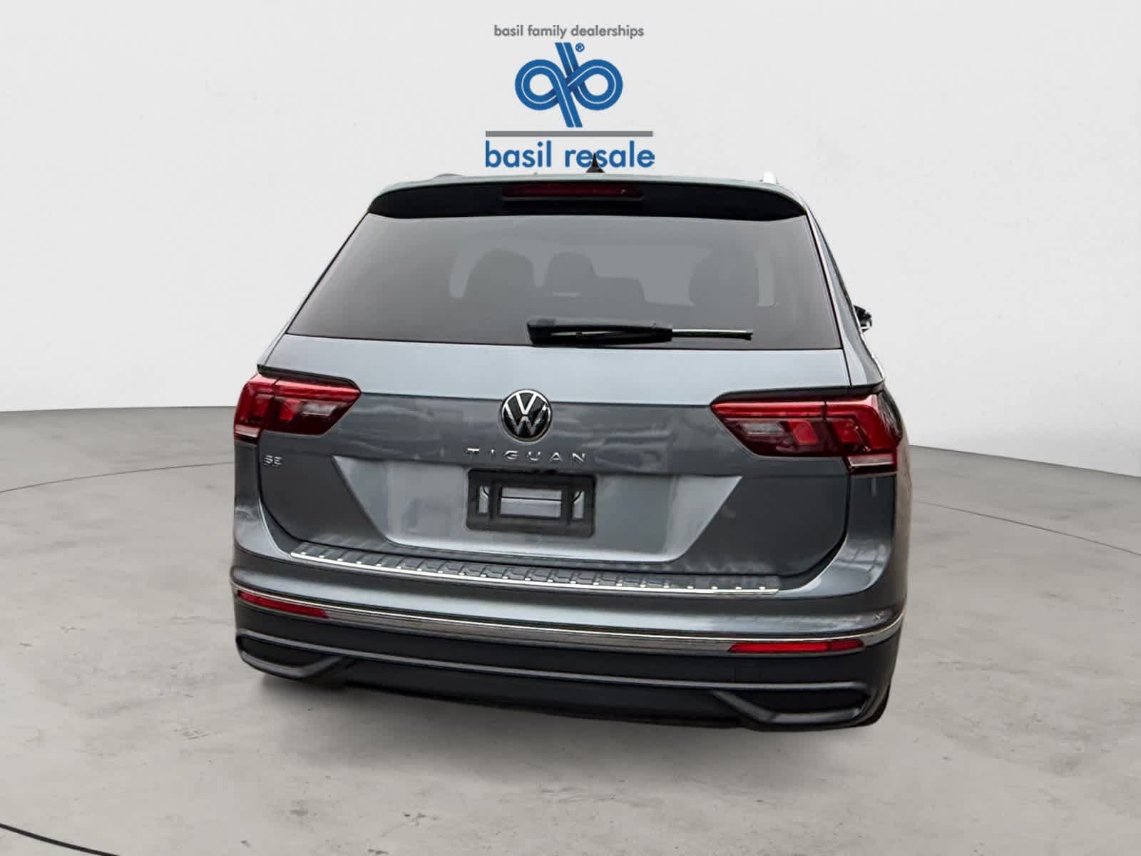 Used 2024 Volkswagen Tiguan SE FWD image 5