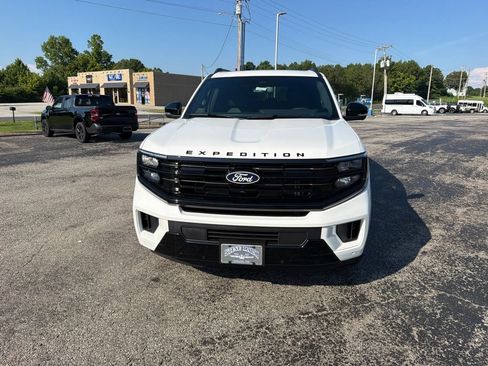 New 2027 Ford Expedition Max Platinum w/ Stealth Appearance Package AWD/4WD image 8