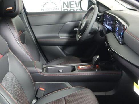 New 2026 Nissan Kicks SR w/ SR Premium Package image 32