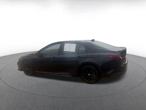 Used 2026 Toyota Camry SE FWD image 9