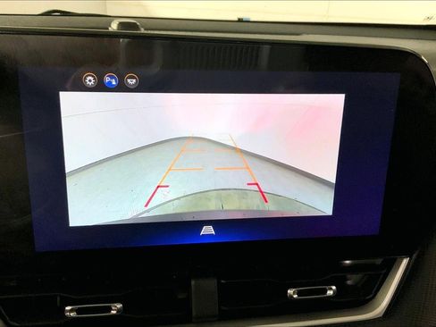 Used 2025 Chevrolet Equinox LT image 21