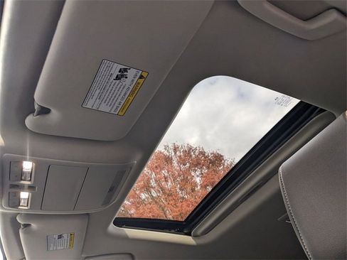 Used 2024 MAZDA CX-90 3.3 Turbo w/ Preferred Package image 10