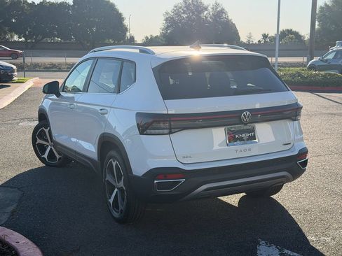 New 2026 Volkswagen Taos SEL AWD/4WD image 9