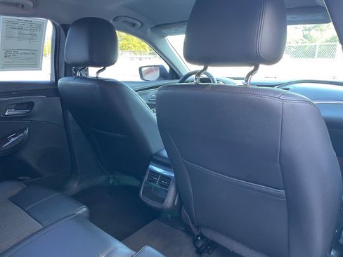Used 2015 Chevrolet Impala LT image 21