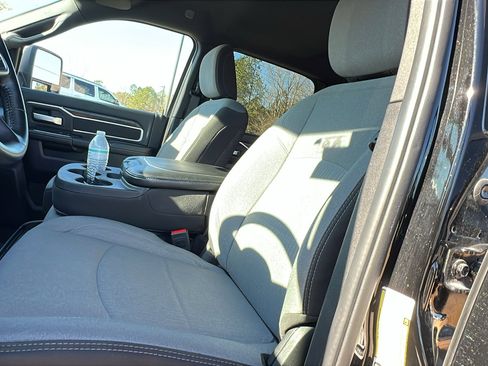 Used 2024 RAM 2500 Big Horn w/ Bed Utility Group image 18