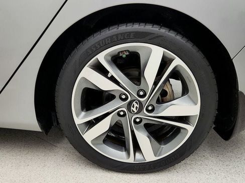 Used 2015 Hyundai Elantra Limited w/ Option Group 05 image 9