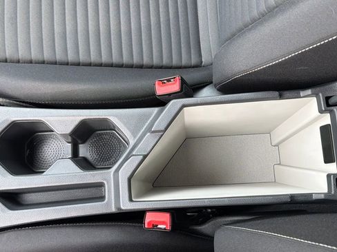 Used 2025 Volkswagen Jetta S image 9