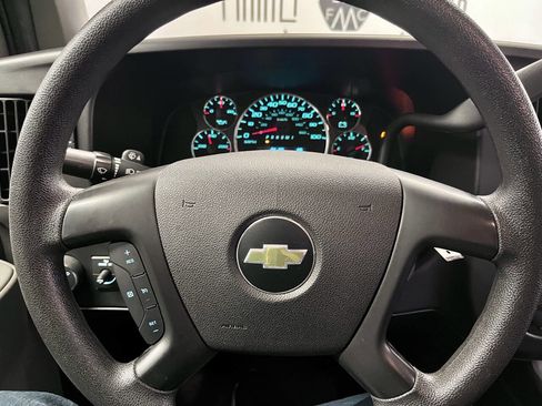 Used 2016 Chevrolet Express 3500 LT w/ LT Preferred Equipment Group image 10