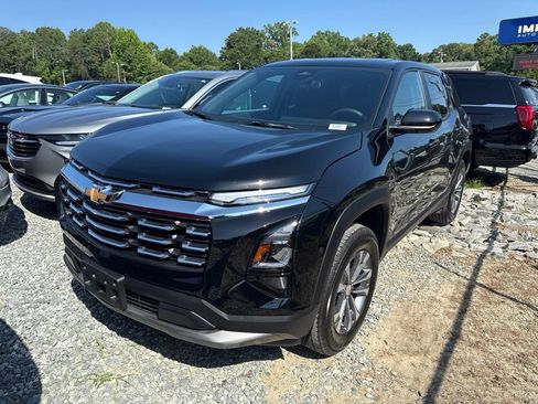 Used 2026 Chevrolet Equinox LT FWD image 1