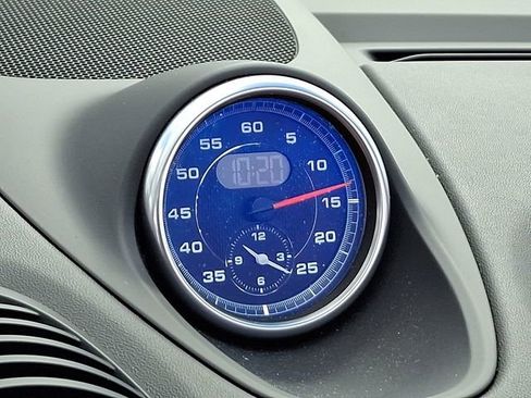 Used 2018 Porsche 718 Boxster GTS image 16