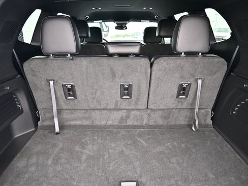 Used 2026 Buick Enclave Sport Touring AWD/4WD image 13