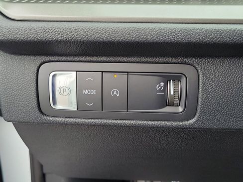 New 2026 Chevrolet Traverse LT image 12