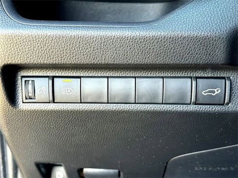 Used 2023 Toyota RAV4 XLE image 17