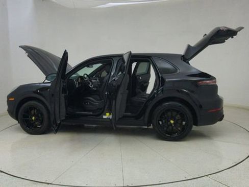 Used 2019 Porsche Cayenne AWD/4WD image 70
