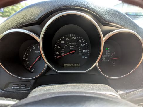 Used 2004 Lexus SC 430 Convertible image 16