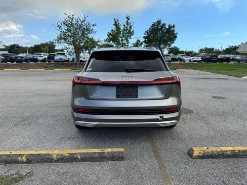 Used 2019 Audi e-tron Premium Plus AWD/4WD image 5