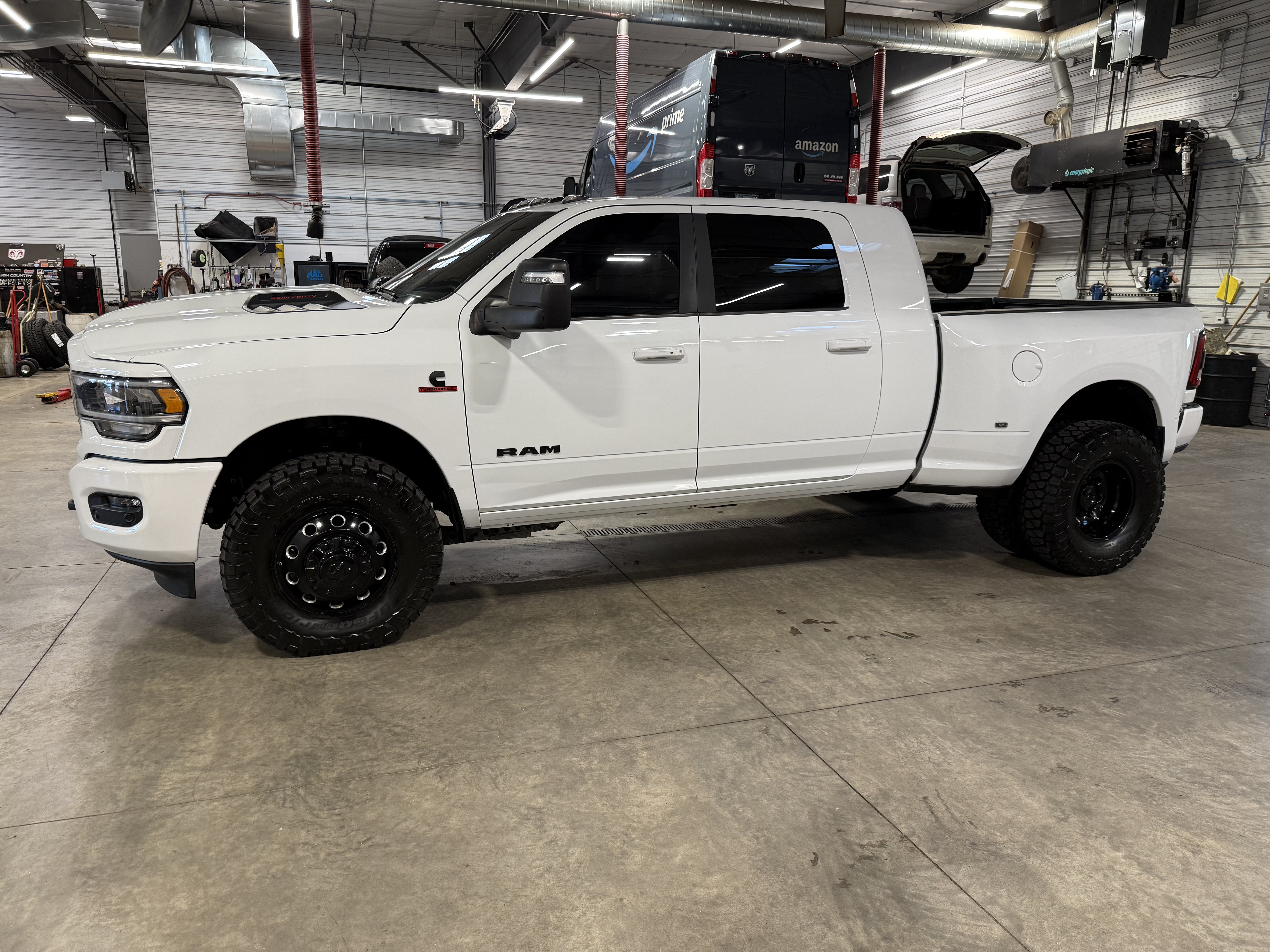 Used 2023 RAM 3500 Laramie AWD/4WD image 36