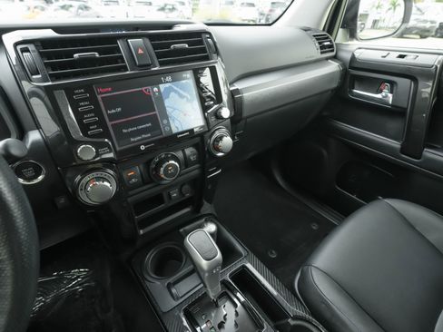 Used 2024 Toyota 4Runner TRD Off-Road Premium image 10