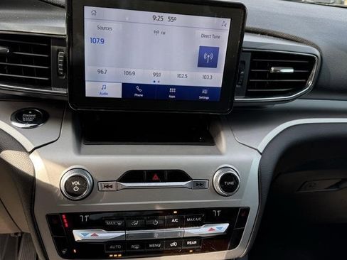 Used 2021 Ford Explorer XLT w/ Equipment Group 202A image 18