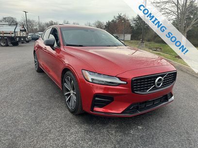 Used 2022 Volvo S60 B5 Momentum