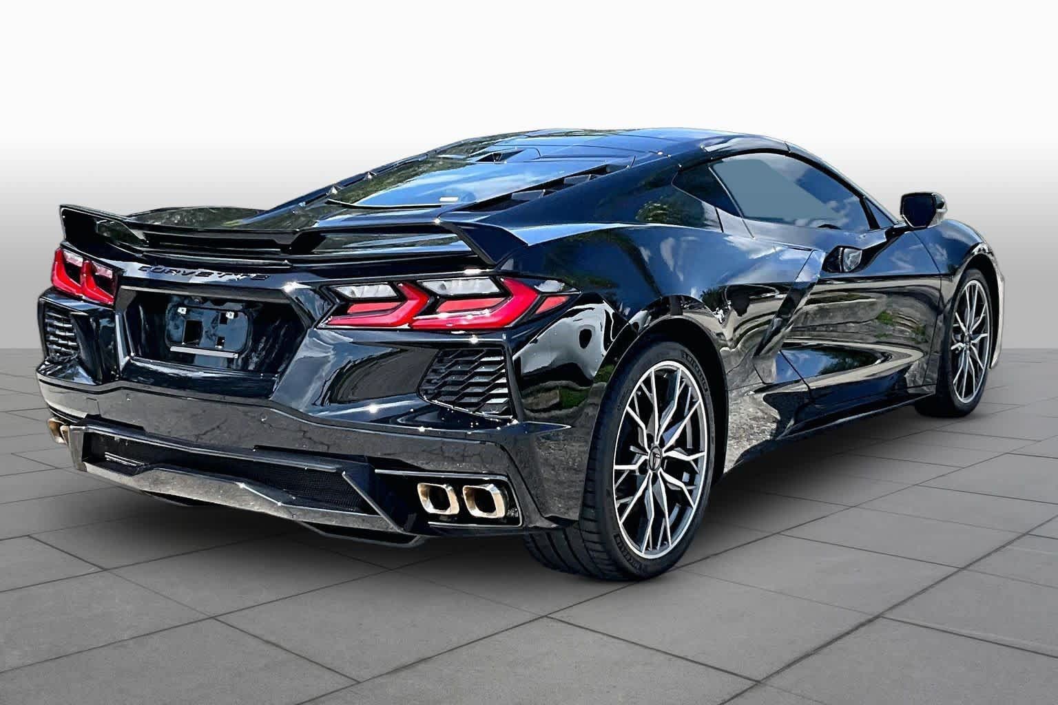 Used 2024 Chevrolet Corvette Stingray Premium Cpe w/ Z51 Performance Package RWD image 12