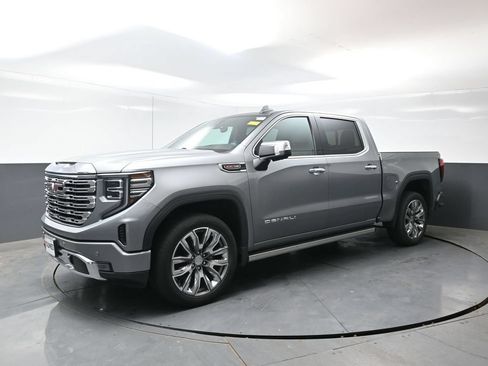 Used 2023 GMC Sierra 1500 Denali w/ Denali Reserve Package AWD/4WD image 10
