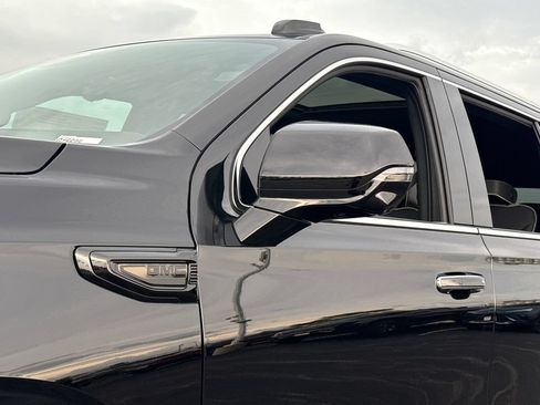New 2026 GMC Yukon XL Elevation w/ Elevation Premium Package AWD/4WD image 13
