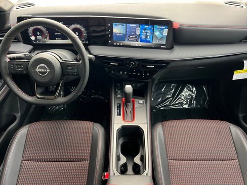 New 2026 Nissan Kicks SR w/ SR Premium Package AWD/4WD image 16