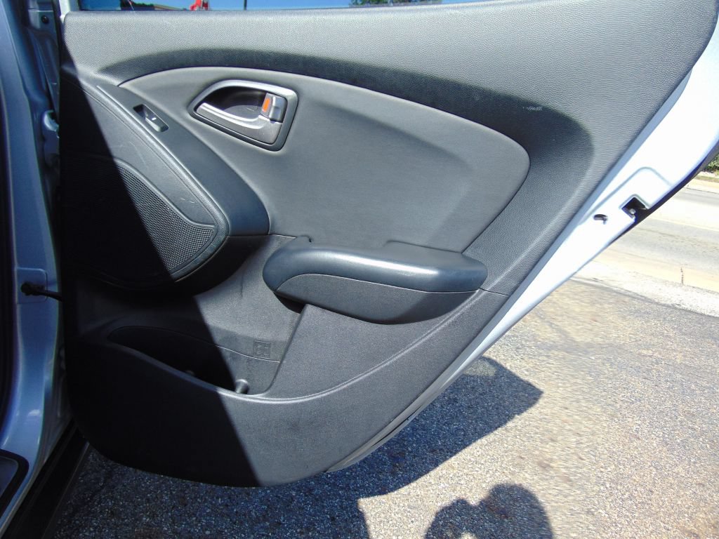 Used 2013 Hyundai Tucson Limited AWD/4WD image 24