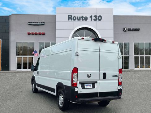 Used 2025 RAM ProMaster 2500 w/ Convenience Group FWD image 3