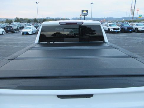 Used 2019 Chevrolet Silverado 1500 LTZ image 12