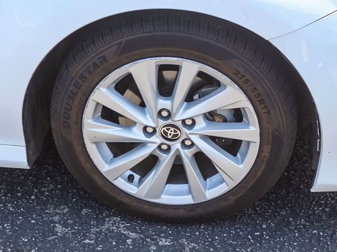 Used 2022 Toyota Camry LE FWD image 12